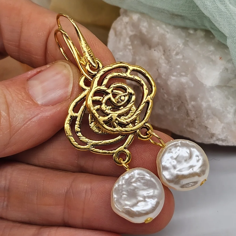 ❤️ Gold Lightweigh Earrings Large Resin Coin Baroque Pearls